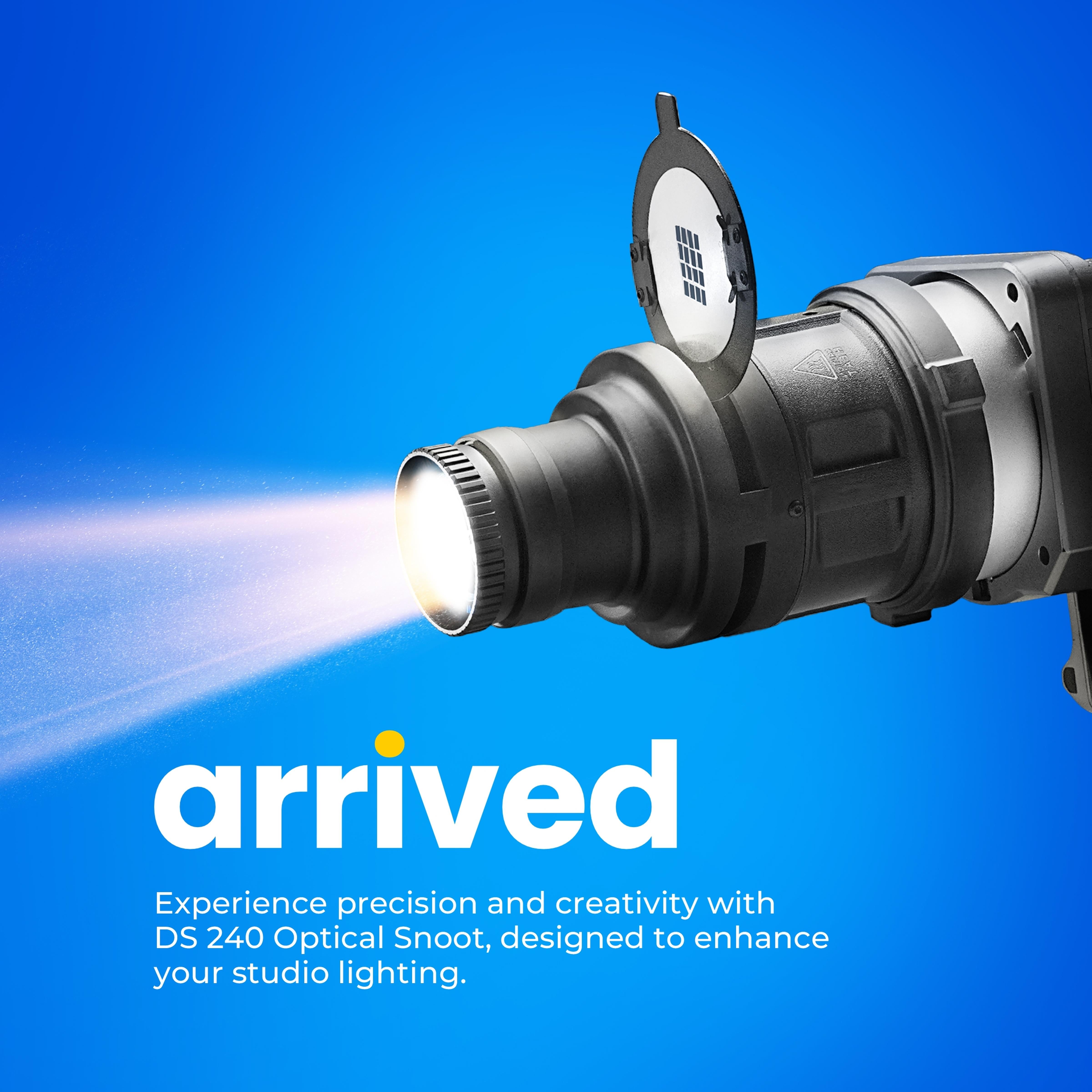 مجموعة جهاز عرض ضوئي Digitek (DS-240) Bowens Mount Optical Snoot مع إطار Gobo و 4 أفلام ملونة، و 6 أنماط Gobo من الفولاذ المقاوم للصدأ، وعدسة 38 درجة لأضواء LED، وعرض صورة حاد، ومناسب لأضواء LED المستمرة.